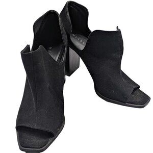 Metaphor Regina Black Peep Square Toe Chunky Sandal Faux Suede Size 8 Y2K